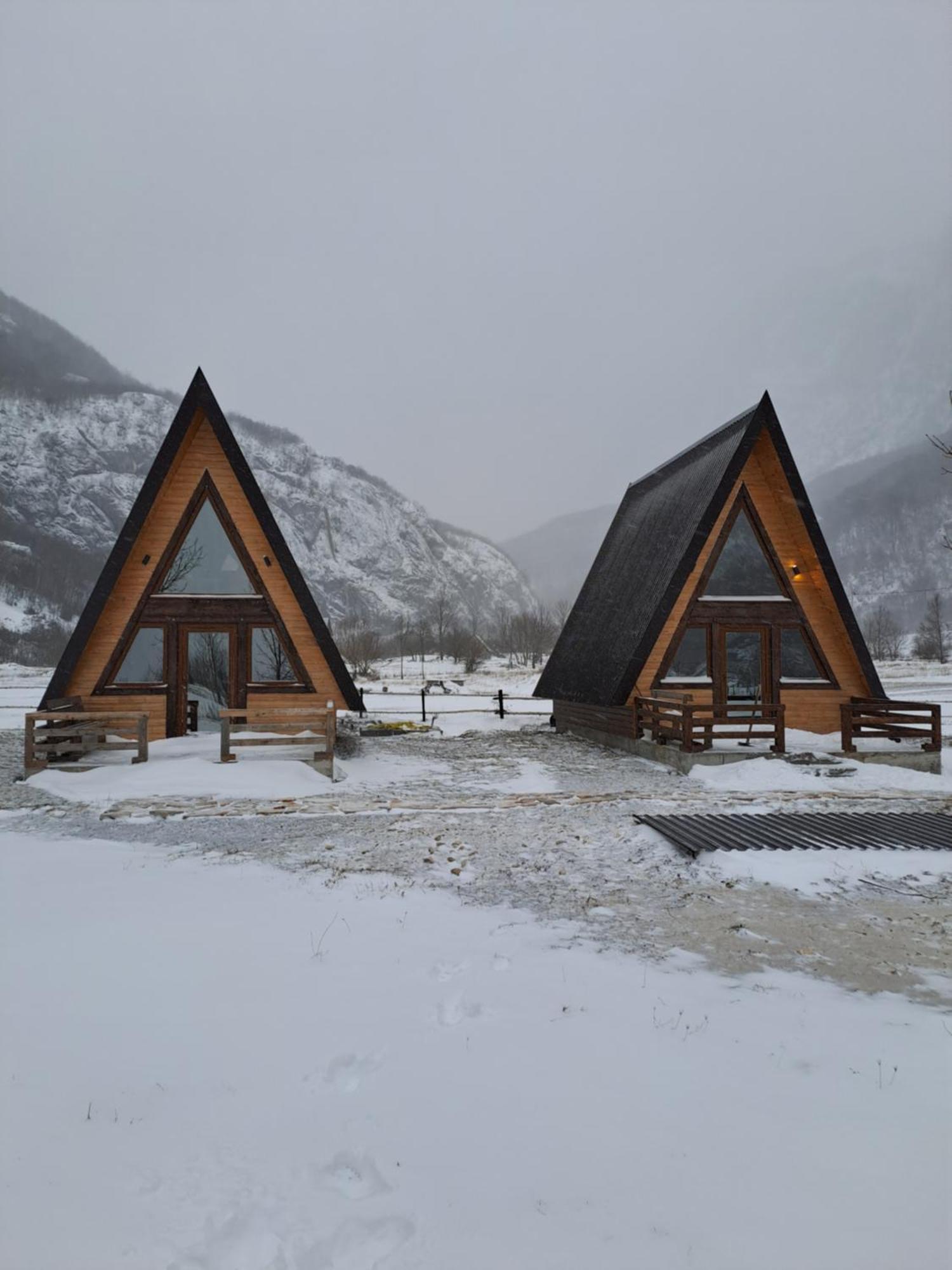 Wooden Cottages Konak Savnik Экстерьер фото